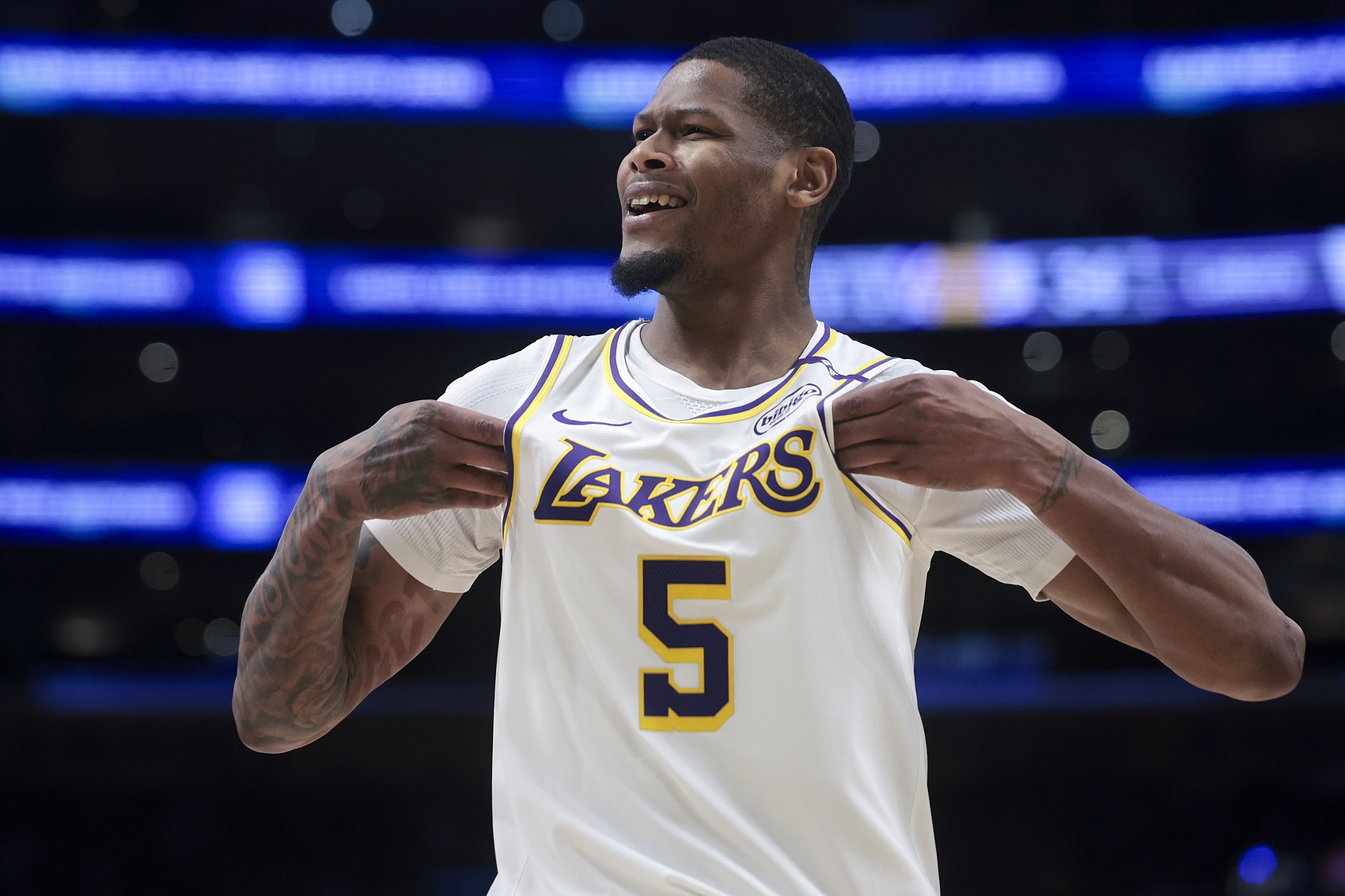 不容易！雷迪什首節(jié)登場(chǎng)跳投命中 時(shí)隔51天再度有得分入賬