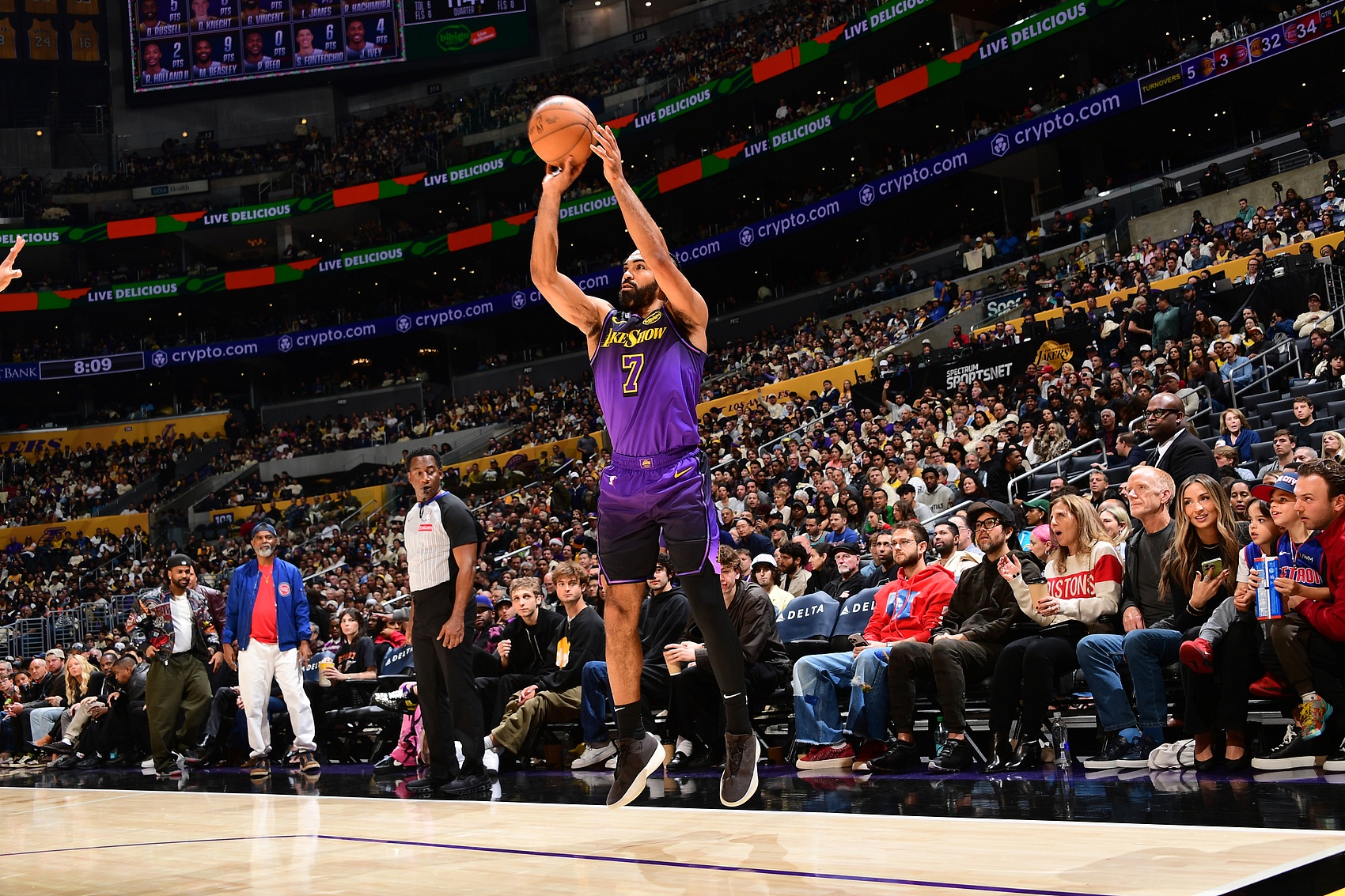 文森特：球隊(duì)今晚極度渴望贏球 我比賽初段就專注于打出侵略性