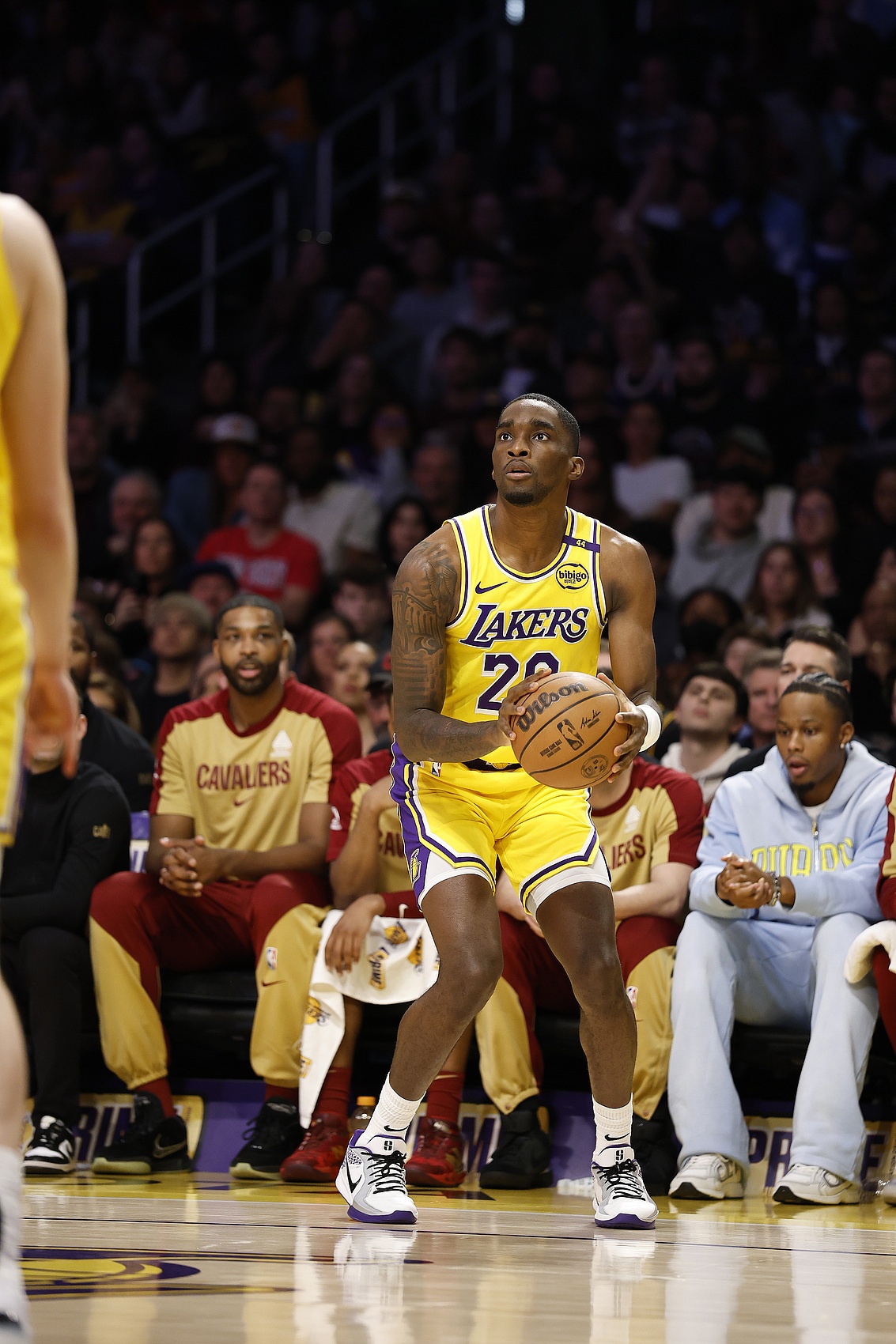 替補(bǔ)奇兵！米爾頓上半場(chǎng)5中3&三分4中2 得到8分1助 正負(fù)值+20