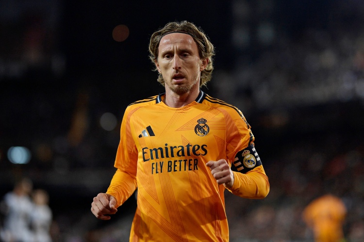 斯基拉：皇馬準(zhǔn)備續(xù)約魔笛至2026年，球員看上去有意繼續(xù)踢球