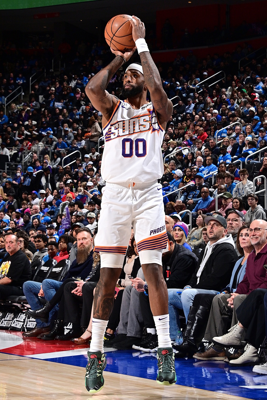 外線火力覆蓋！羅伊斯-奧尼爾只投三分 8中5得15分4板2助