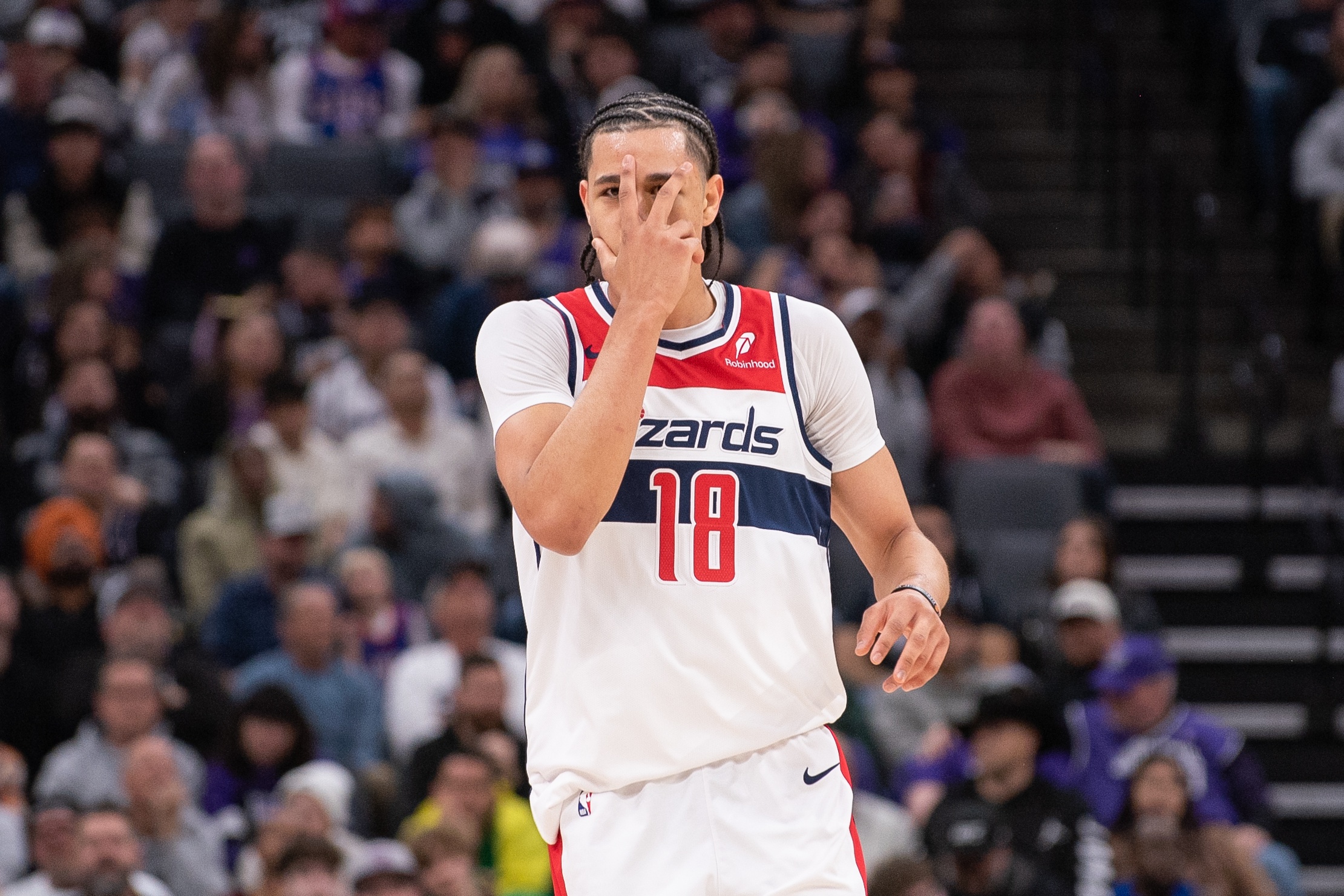 我什么喬治！凱肖恩-喬治9中4得12分3板5助3斷3帽 正負(fù)值為+14