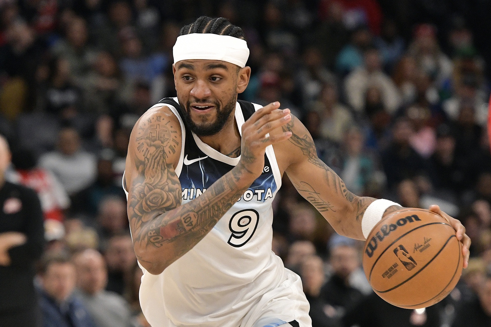 末節(jié)挺身而出！沃克12中6&三分7中4拿到18分 其中末節(jié)13分