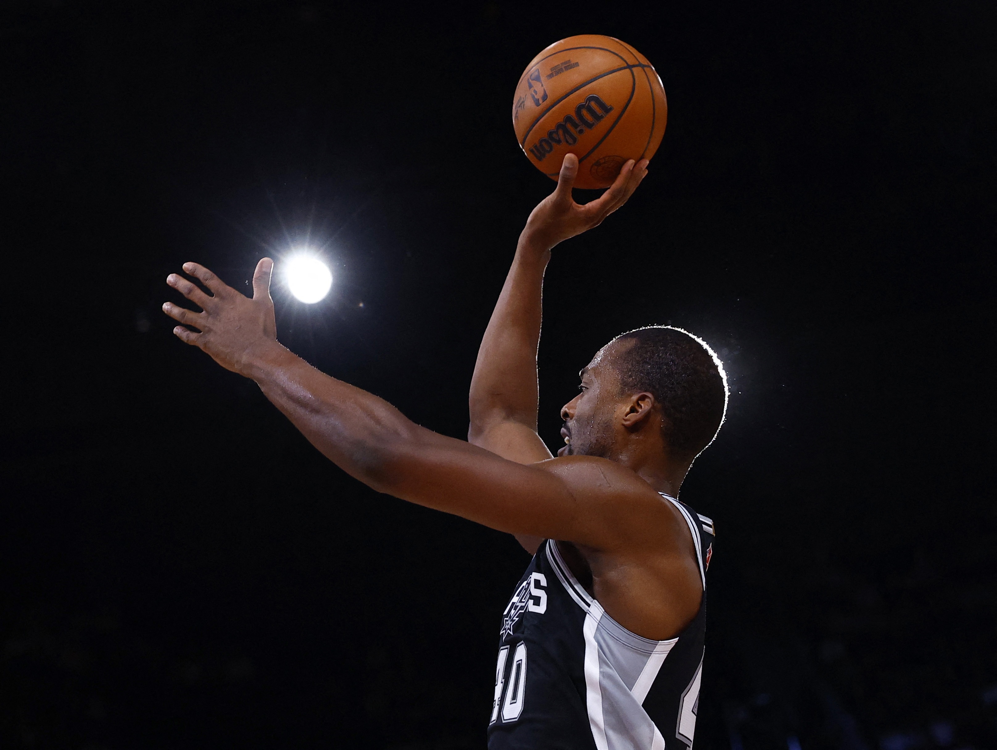 哈里森-巴恩斯：勇士發(fā)揮高水平幾乎沒(méi)失誤 這是我們可學(xué)習(xí)的地方