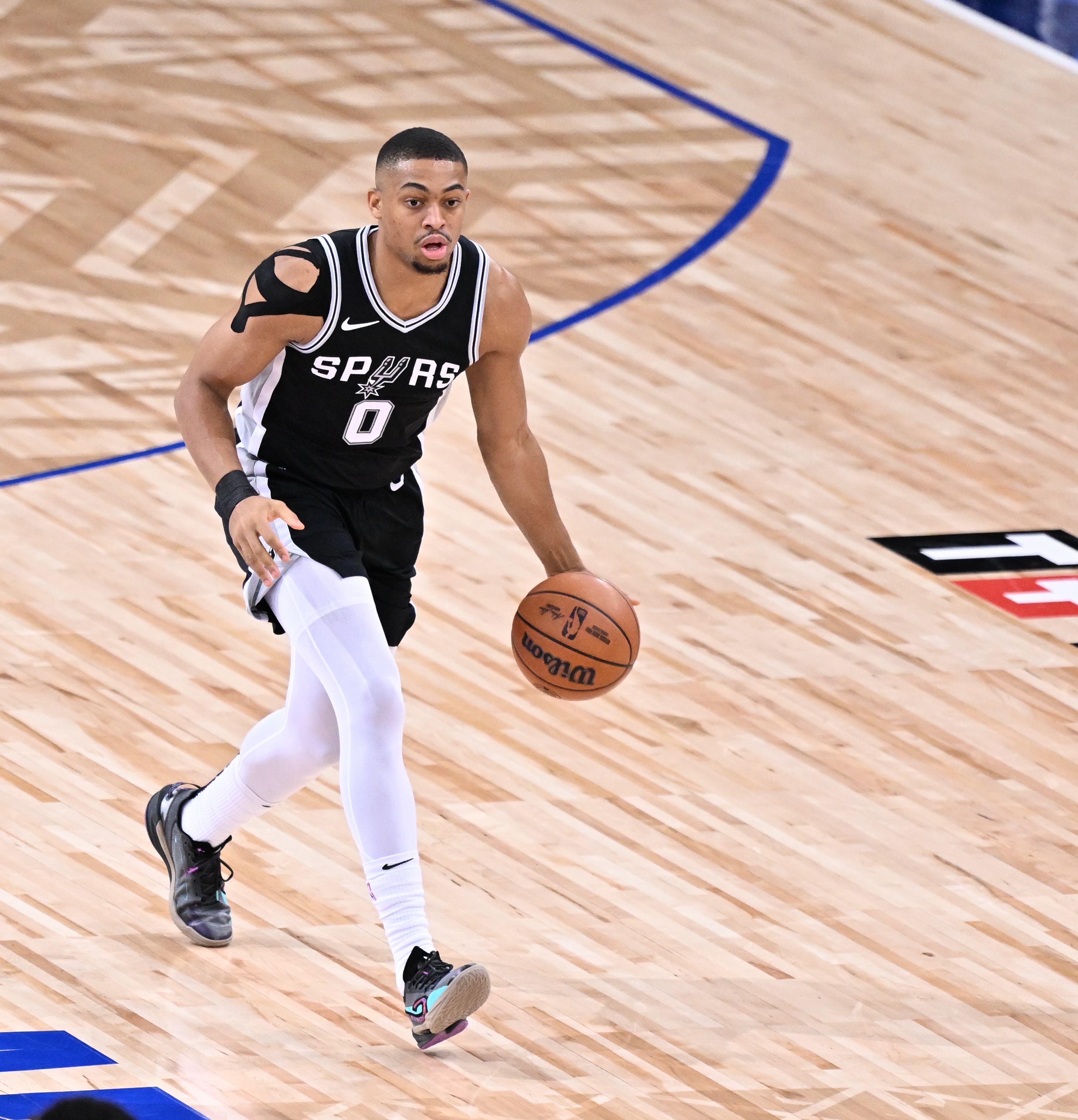 替補雙煞！半場凱爾登6中5拿12分 尚帕尼5記三分砍15分