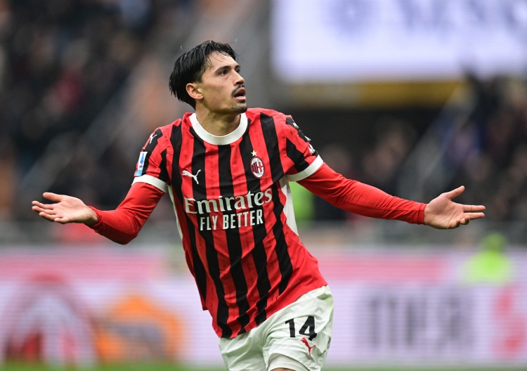 消息人士：律師正起草新合同，3月初米蘭將續(xù)約賴因德斯至2030年