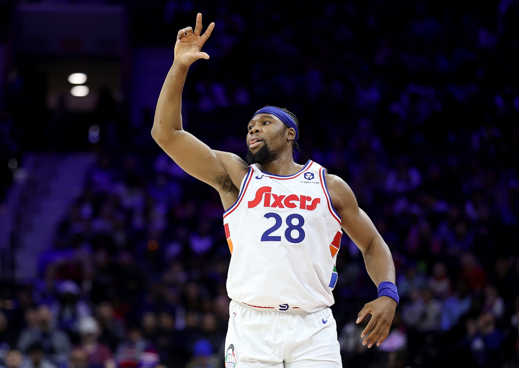 兩記關(guān)鍵三分穩(wěn)局面！亞布塞萊三分神準(zhǔn)7投5中射落18分