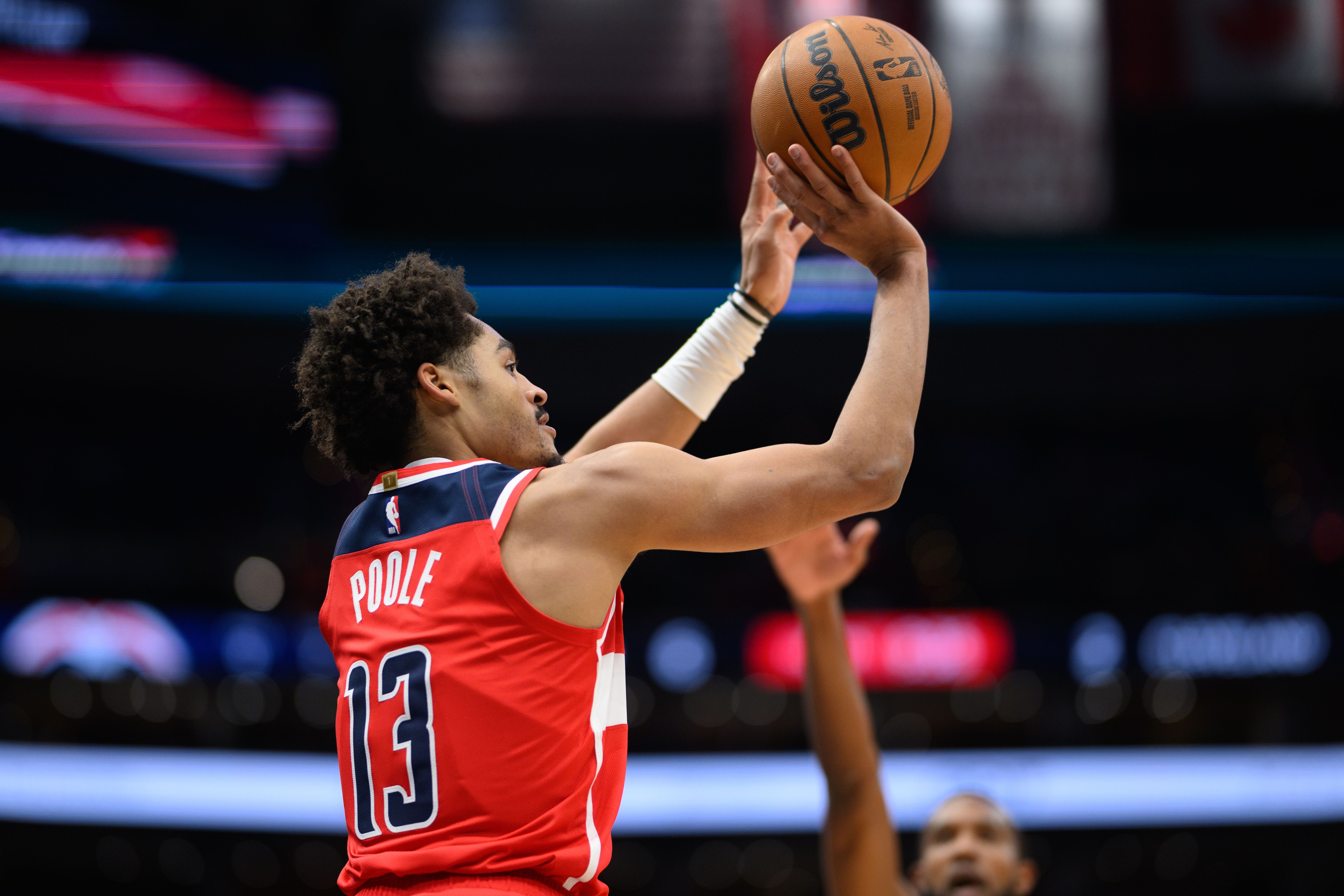 高效Carry！普爾13中8得到26分4板2助 三分8中5