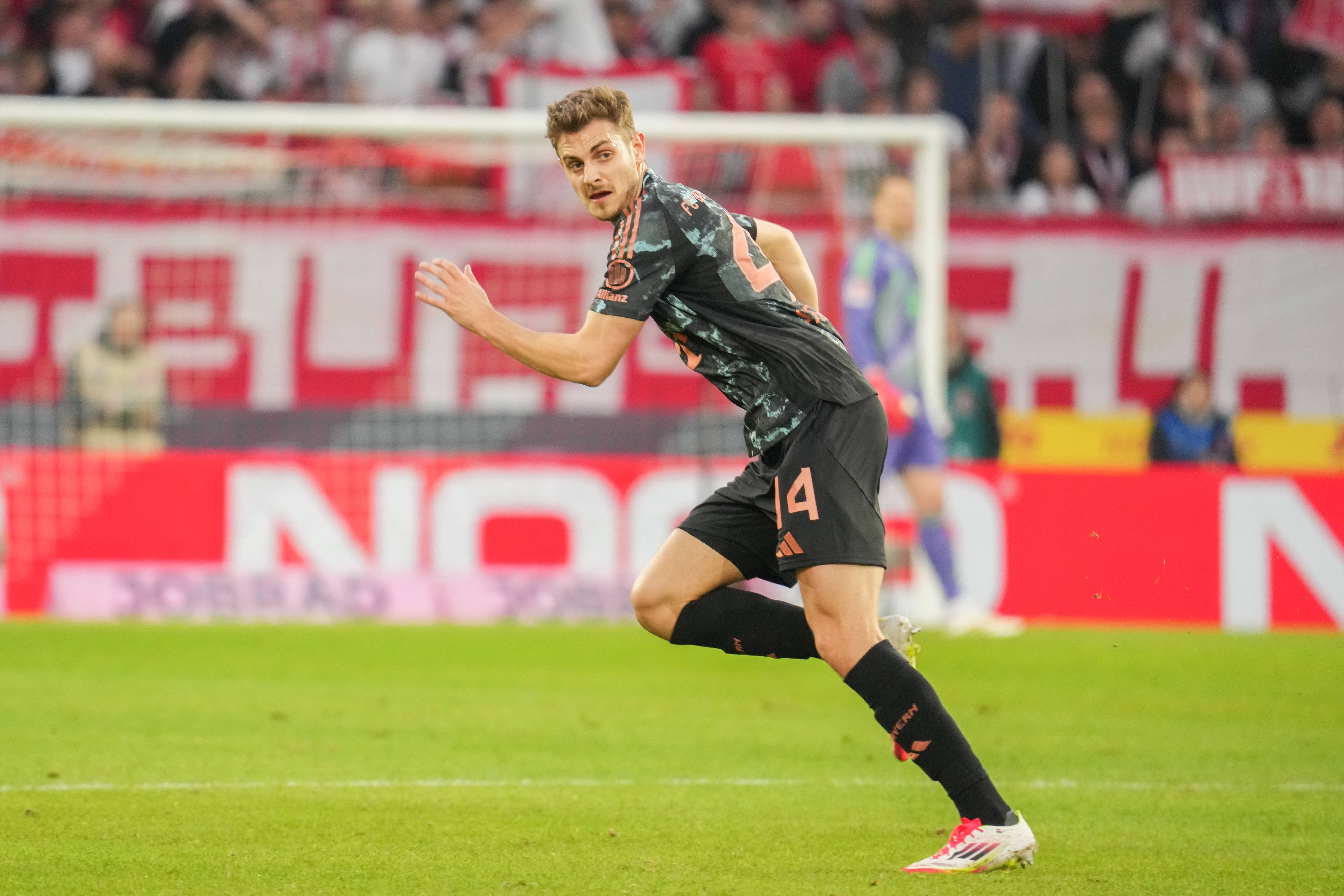 記者：斯坦尼西奇已確定下賽季留隊(duì)，拜仁目前沒有續(xù)約戴爾的計(jì)劃