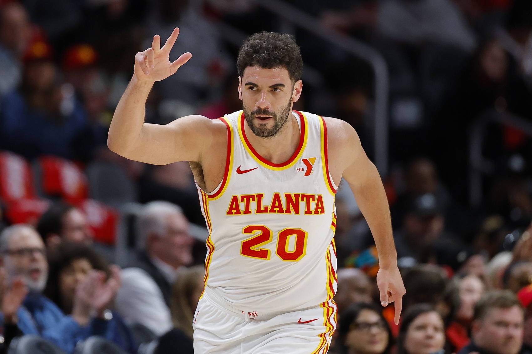 全場(chǎng)投進(jìn)7個(gè)三分！尼昂：隊(duì)友的奉獻(xiàn)能讓人發(fā)光發(fā)亮