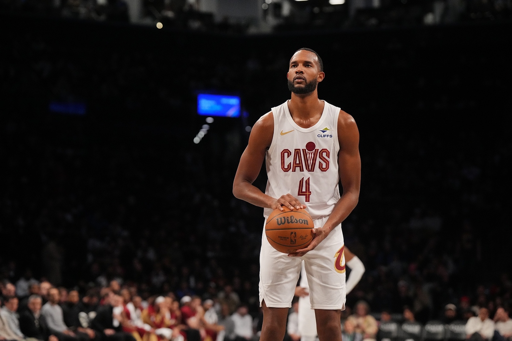 攻防俱佳！莫布里首節(jié)5中3拿到9分4板1帽 正負值+9