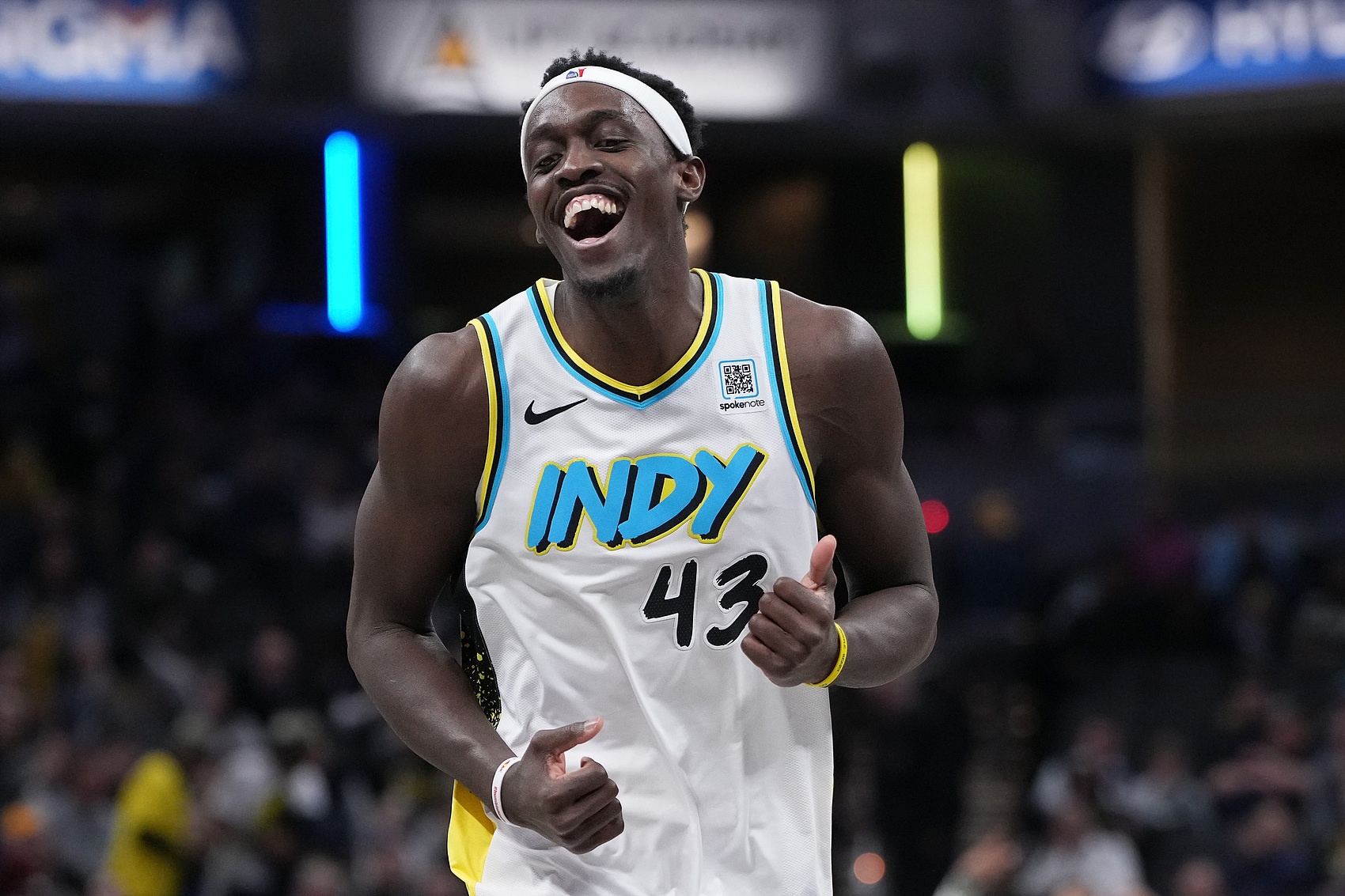 游刃有余！西亞卡姆半場(chǎng)6中5拿到11分3助 三分1中1