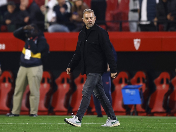 巴薩本賽季43場打進(jìn)132球，單賽季進(jìn)球紀(jì)錄為瓜帥64場190球