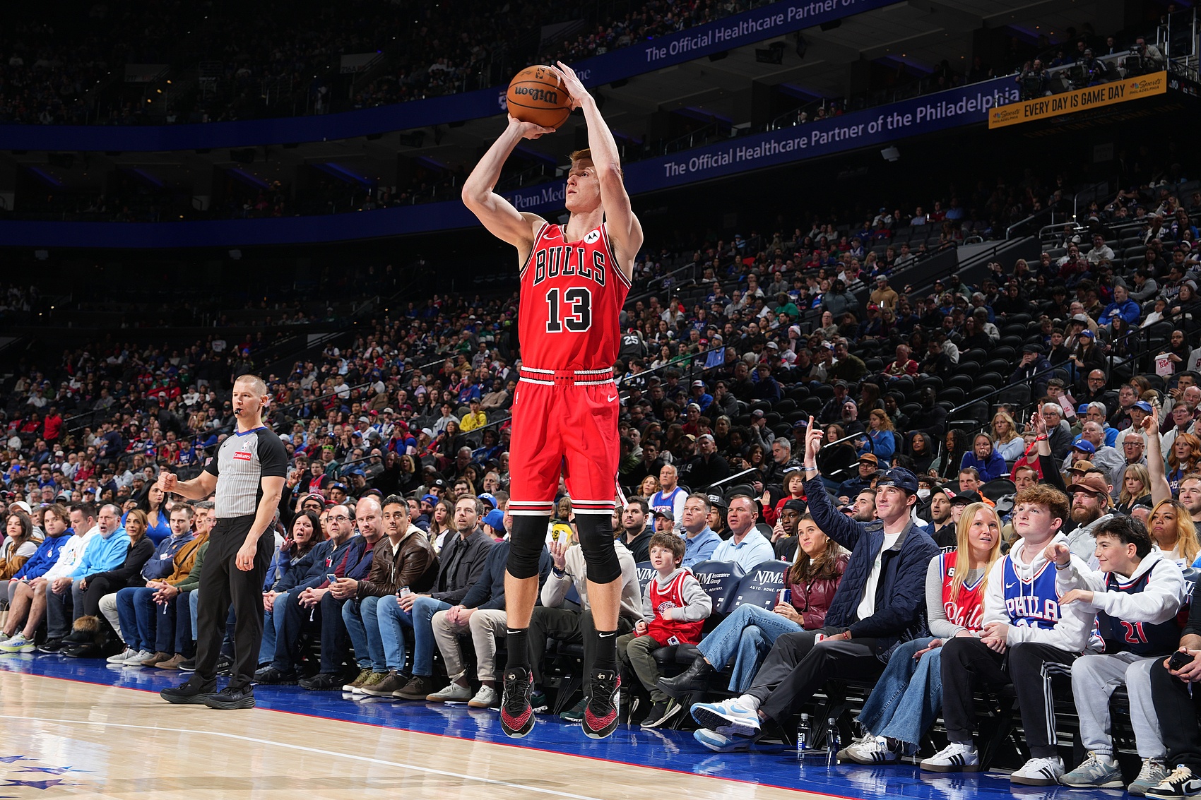 末節(jié)3記三分個(gè)個(gè)關(guān)鍵！許爾特17中8&三分10中5砍21分6板5助