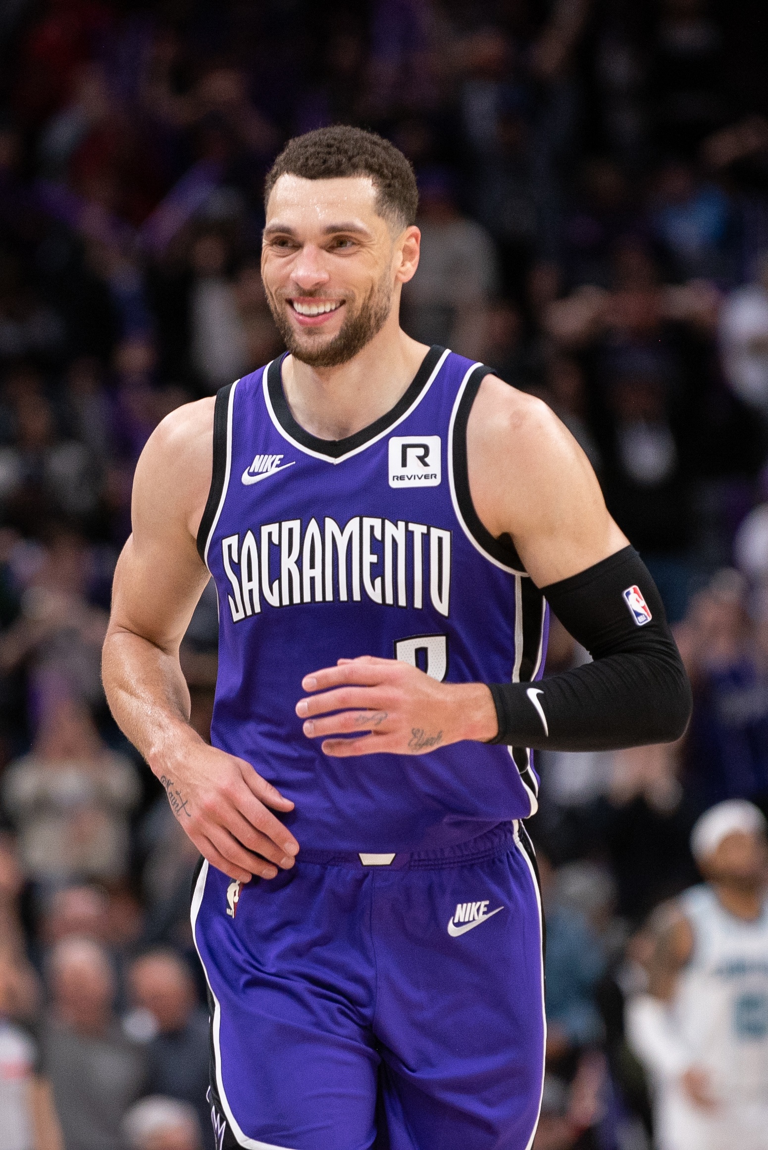 全隊命中率64.9%！拉文：當(dāng)你能投進(jìn)球的時候 一切看起來都很棒