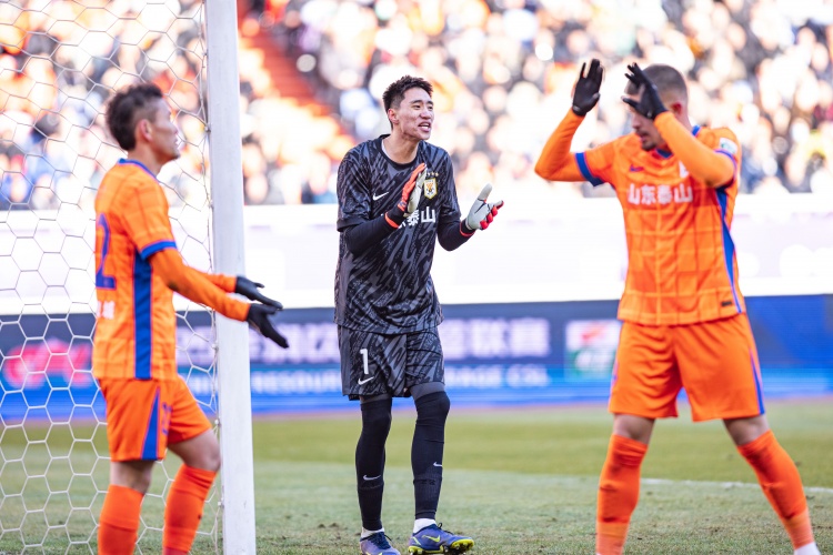 挨罰大戶！泰山隊本賽季亞冠已5次被罰，退賽罰單還尚未公布