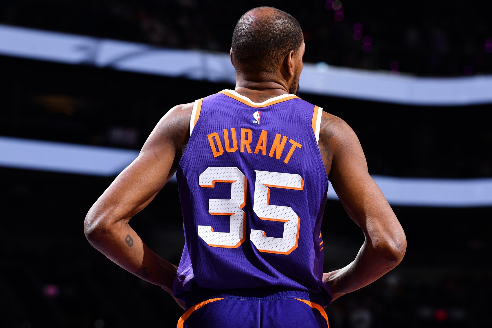 還說點什么呢？杜蘭特23中10得到26分10板4助2帽