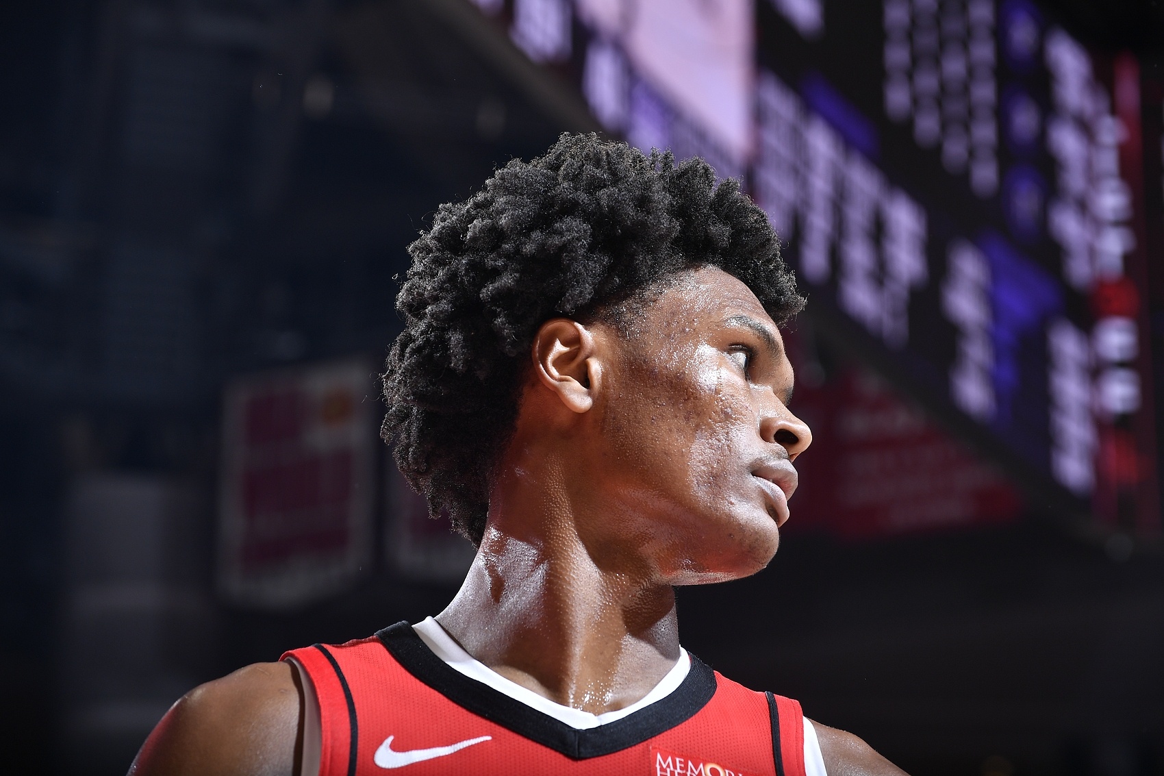 今天火箭客戰(zhàn)爵士 阿門-湯普森可以出戰(zhàn) 亞當(dāng)斯因手腕疼痛缺陣