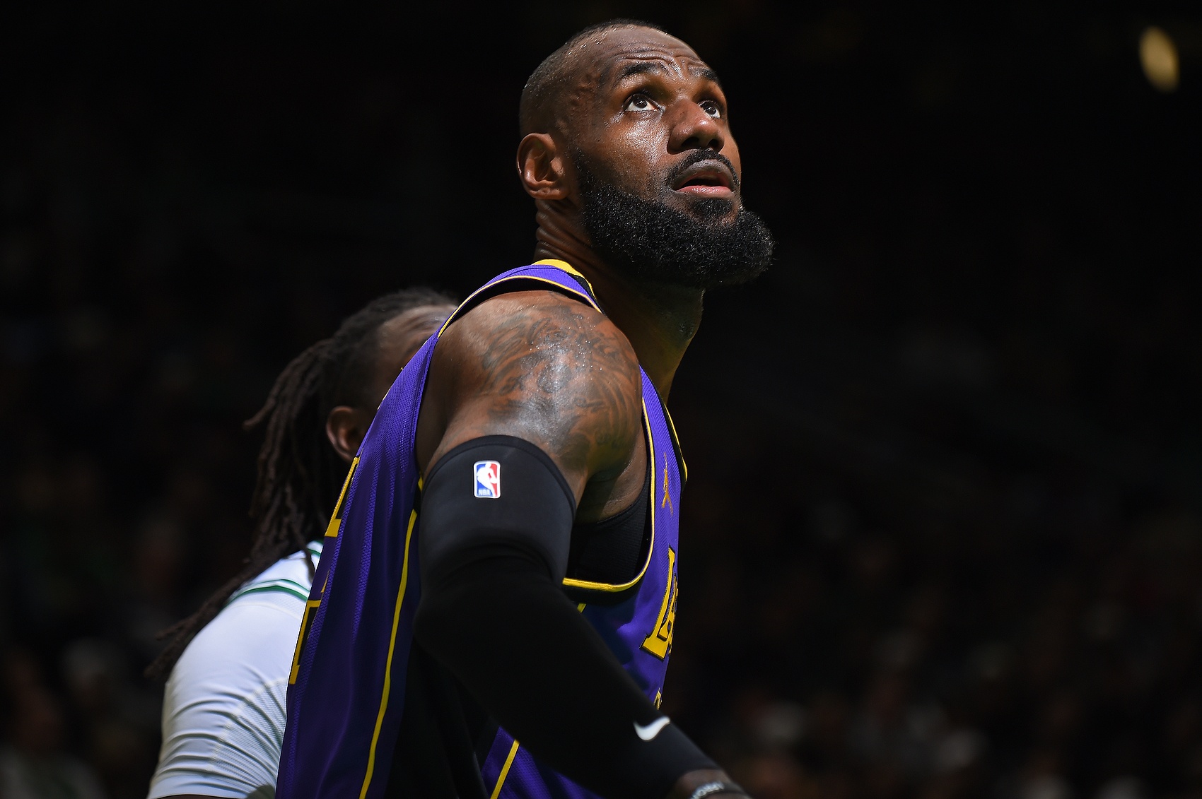 今天5投0中！詹姆斯復出后四場比賽外線手感全無 合計13中1