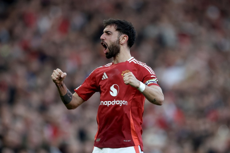 曼晚為曼聯(lián)球員評(píng)分：B費(fèi)&德里赫特8分并列最高，林德洛夫低分