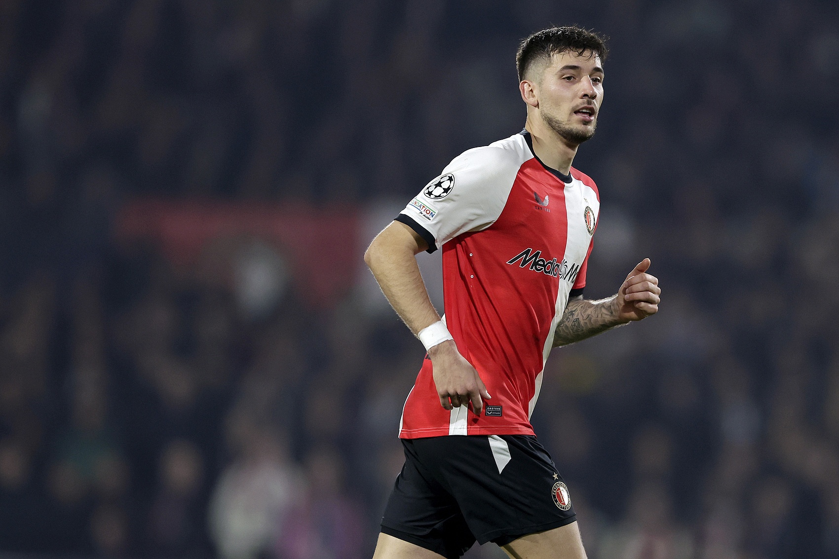 費耶諾德中場：我們只是輸了國米2球，很難逆轉(zhuǎn)但并非不可能做到