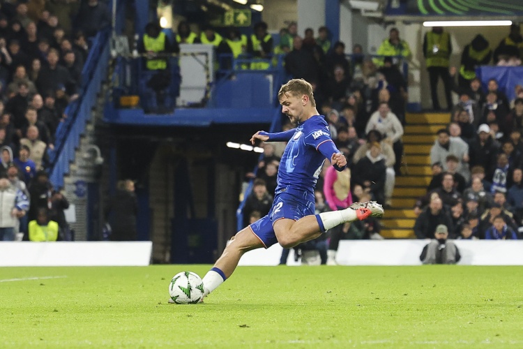 霍爾：18歲和萊斯特城簽職業(yè)合同時，是我這一生中最美妙的時刻