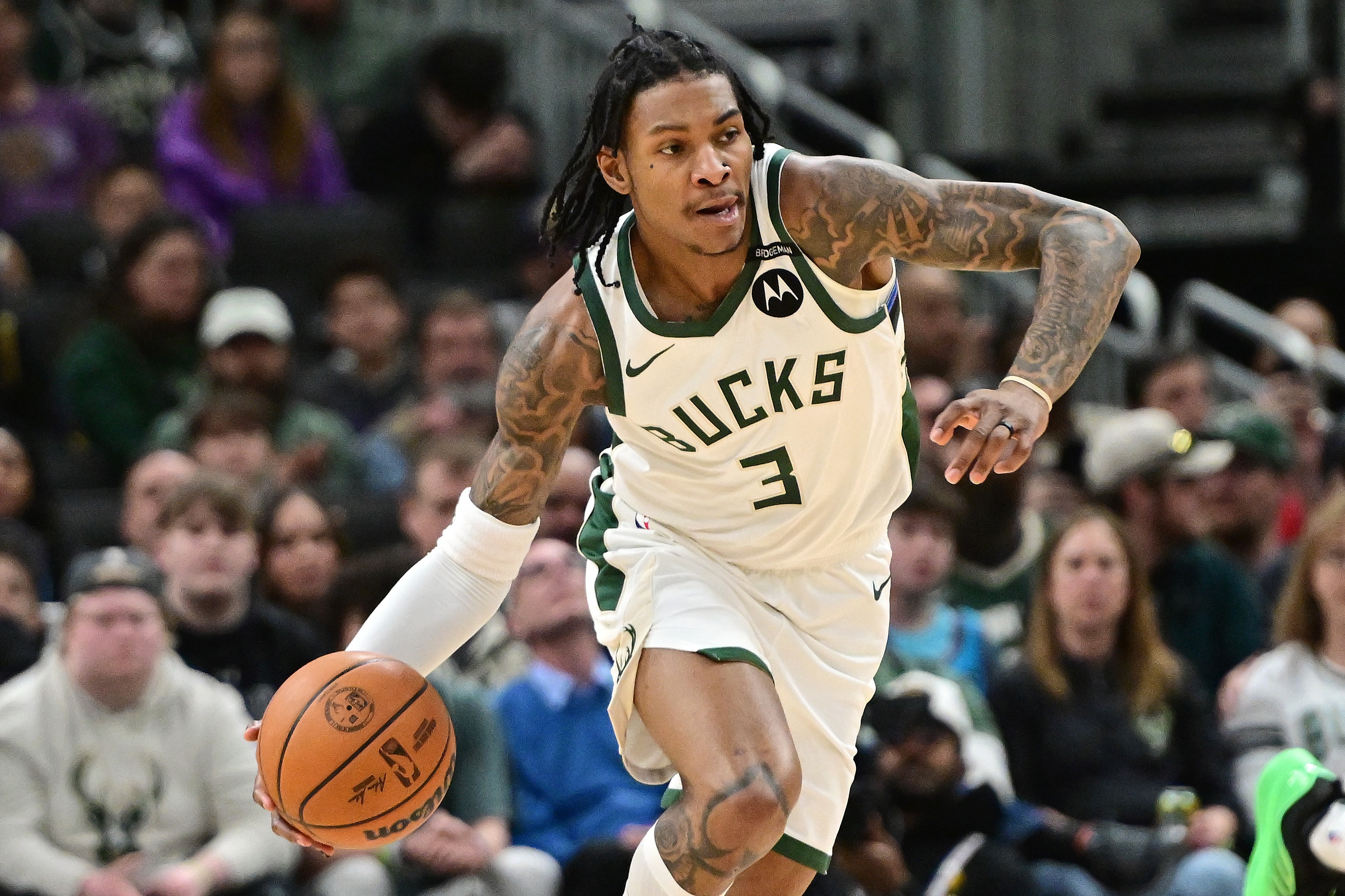 手涼！小凱文-波特半場(chǎng)5投僅1中拿到3分 正負(fù)值-4