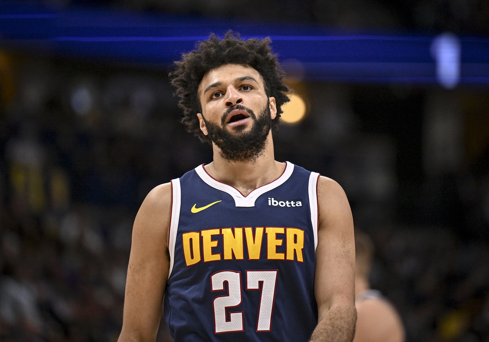 賈馬爾-穆雷出戰(zhàn)37分鐘 15中6&三分7中1拿到17分4板6助1帽