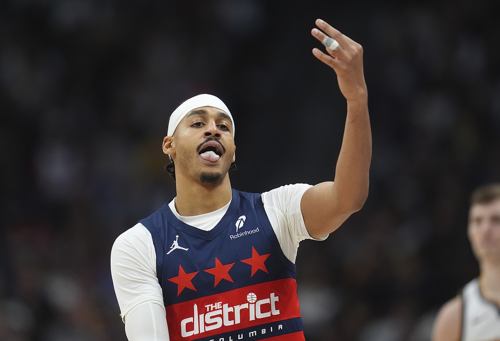 效率極高！普爾22分鐘12中7砍18+7 正負(fù)值高達(dá)+20