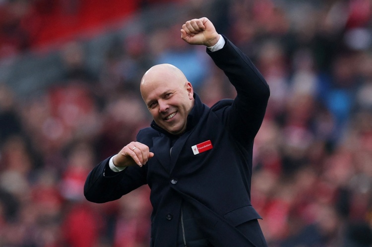 卡拉格：斯洛特需要引進(jìn)5-6名球員，目前這不是他的陣容