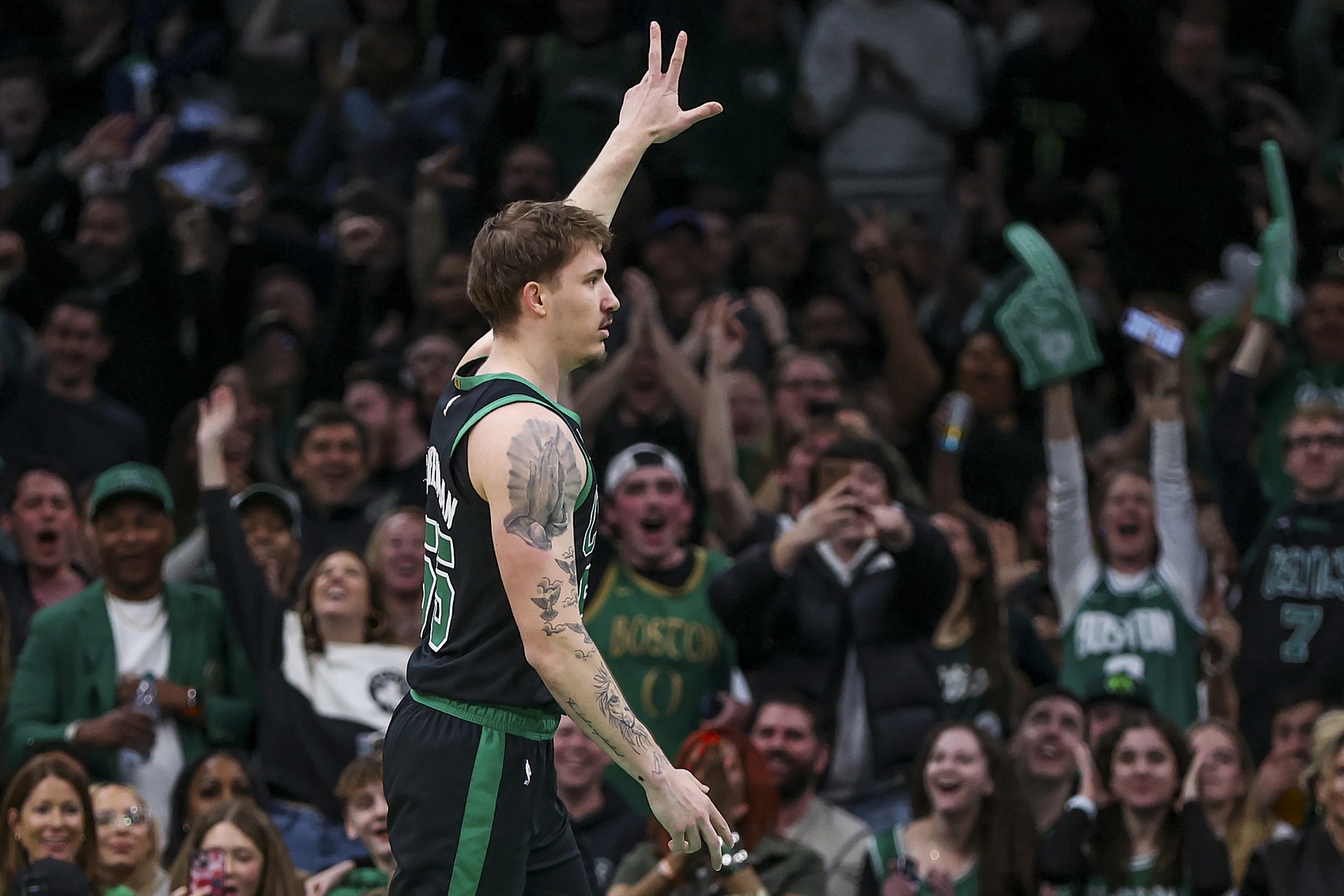 馬祖拉：謝爾曼在攻防兩端對戰(zhàn)術(shù)體系越來越適應(yīng) 他打得很棒