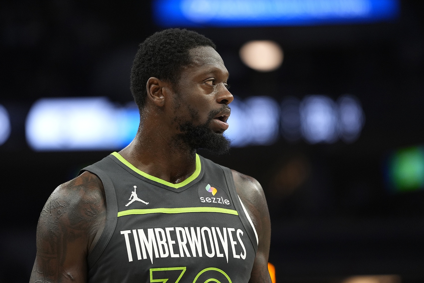 高效全能！蘭德爾18中9拿到26分8板5助 罰球7中7