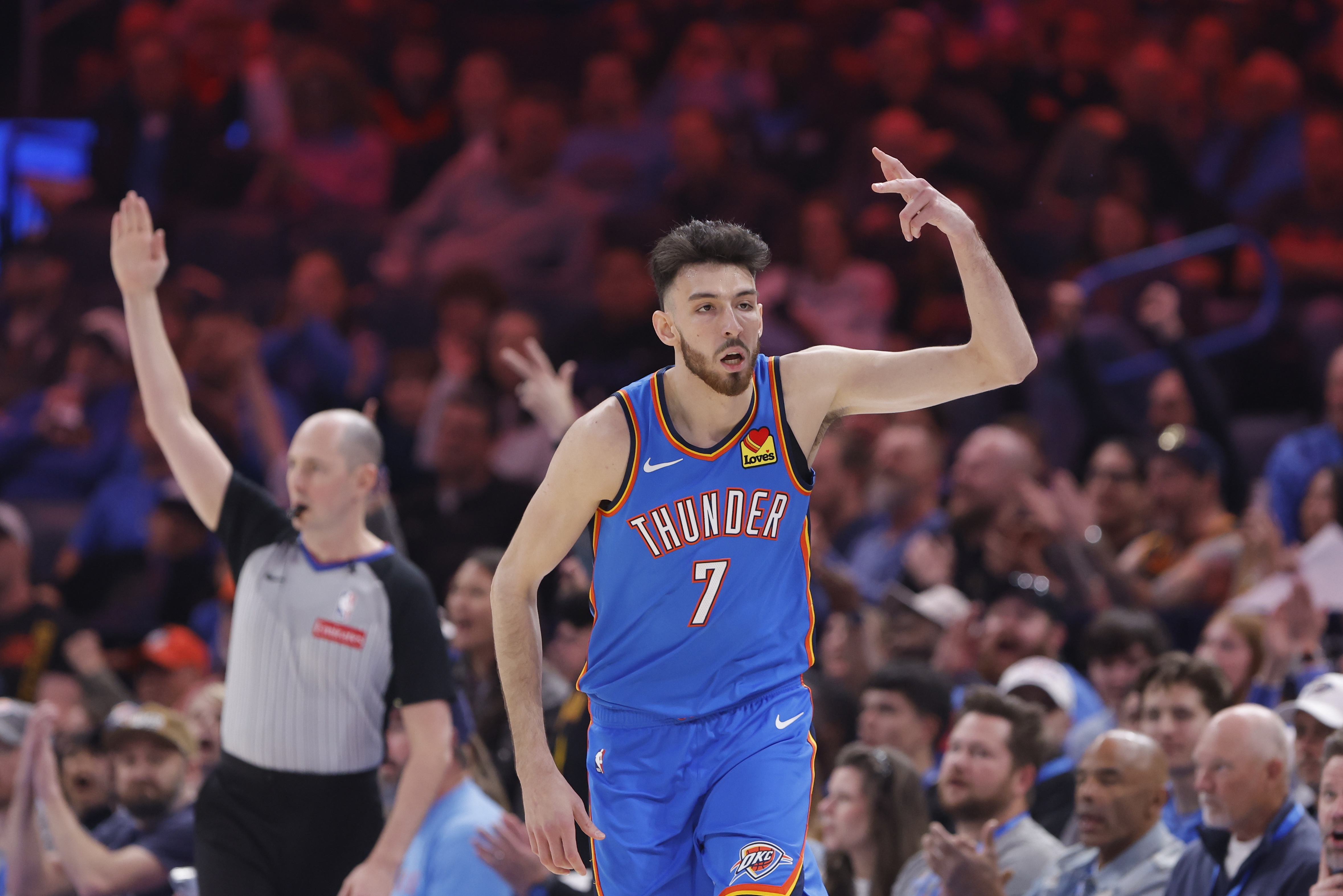 輕傷不下火線(xiàn)！切特一度腰部不適 全場(chǎng)14中7拿到18分10板