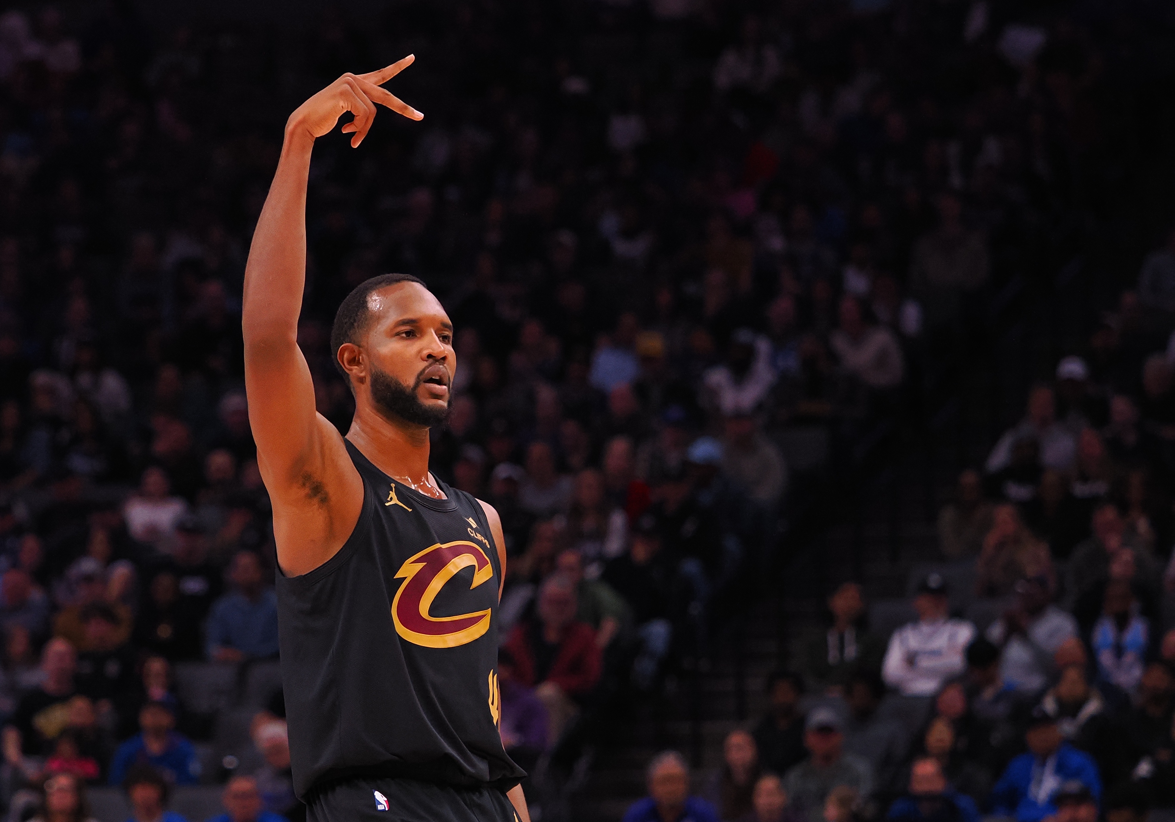 攻防俱佳！小莫布里15中8拿下21分12板4助4帽