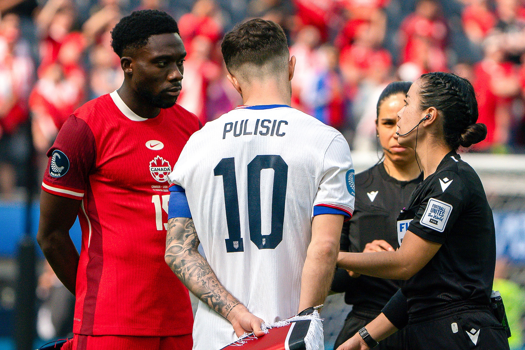 經(jīng)紀(jì)人：我覺(jué)得阿方索受到了加拿大教練的壓力，不得不首發(fā)