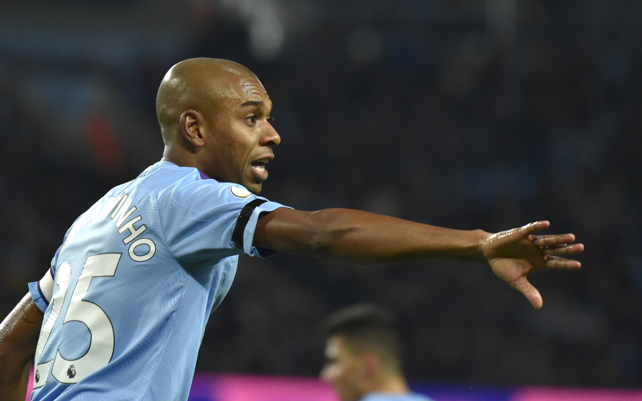 隊長回歸！英媒：瓜帥邀請費(fèi)爾南迪尼奧加入曼城教練組